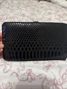Black Textured Snake-Print Women’s Clutch
